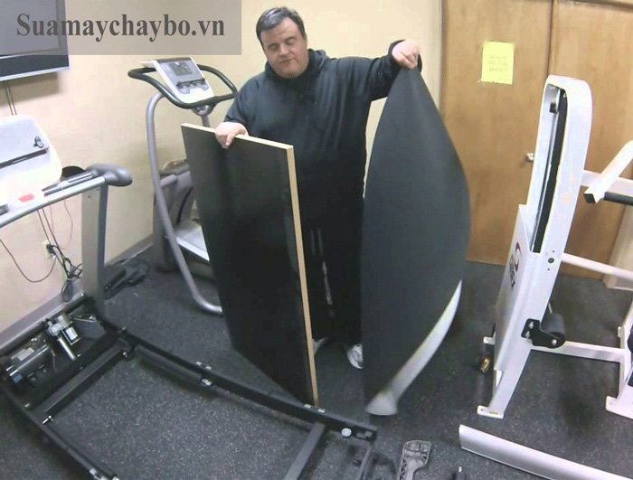 thay van may chay bo